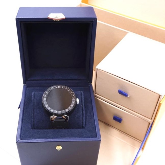 Horizon Tambour Monogram Smart Connected Watch - Picture 11 of 13